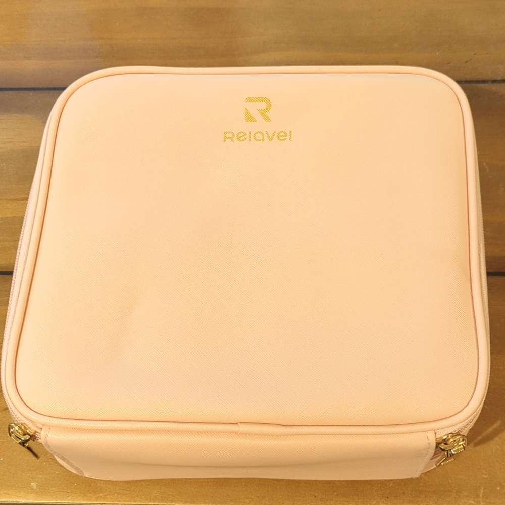 Relavel cosmetics organizing case